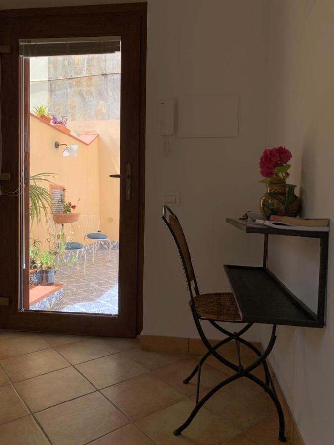 La Stanza In Giardino Bed & Breakfast Cava De' Tirreni Luaran gambar